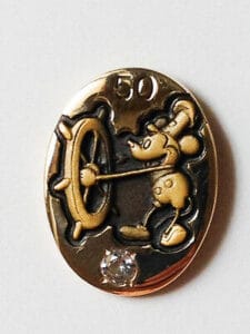 10 Rarest And Most Valuable Disney Pins Ever Created - Rarest.org