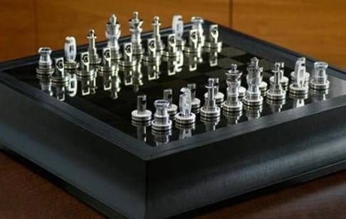 Renault F1 Team Collection Chess Set