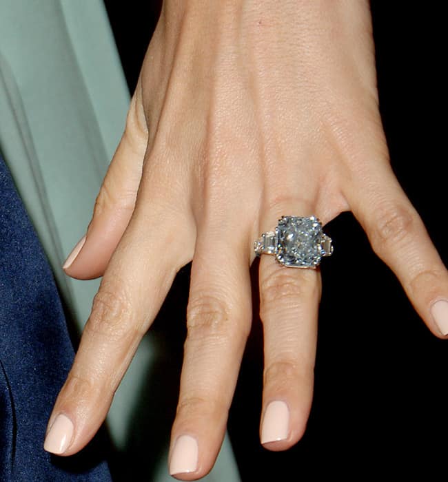 Jennifer Lopez's Engagement Ring from Marc Anthony