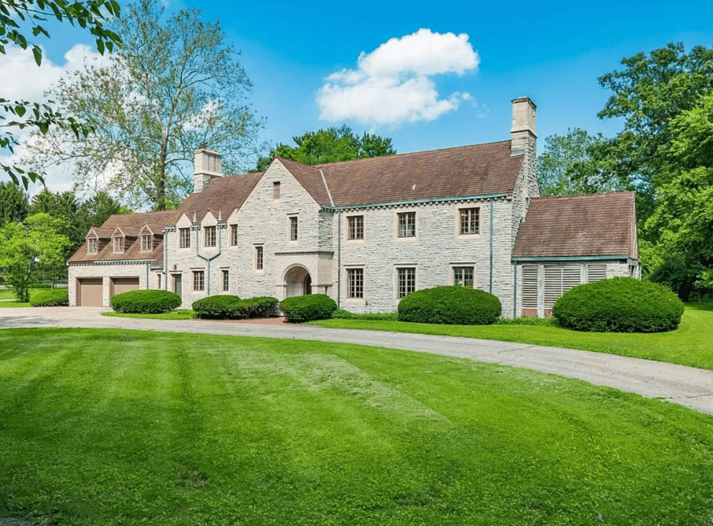 The Country Estate in Urbana