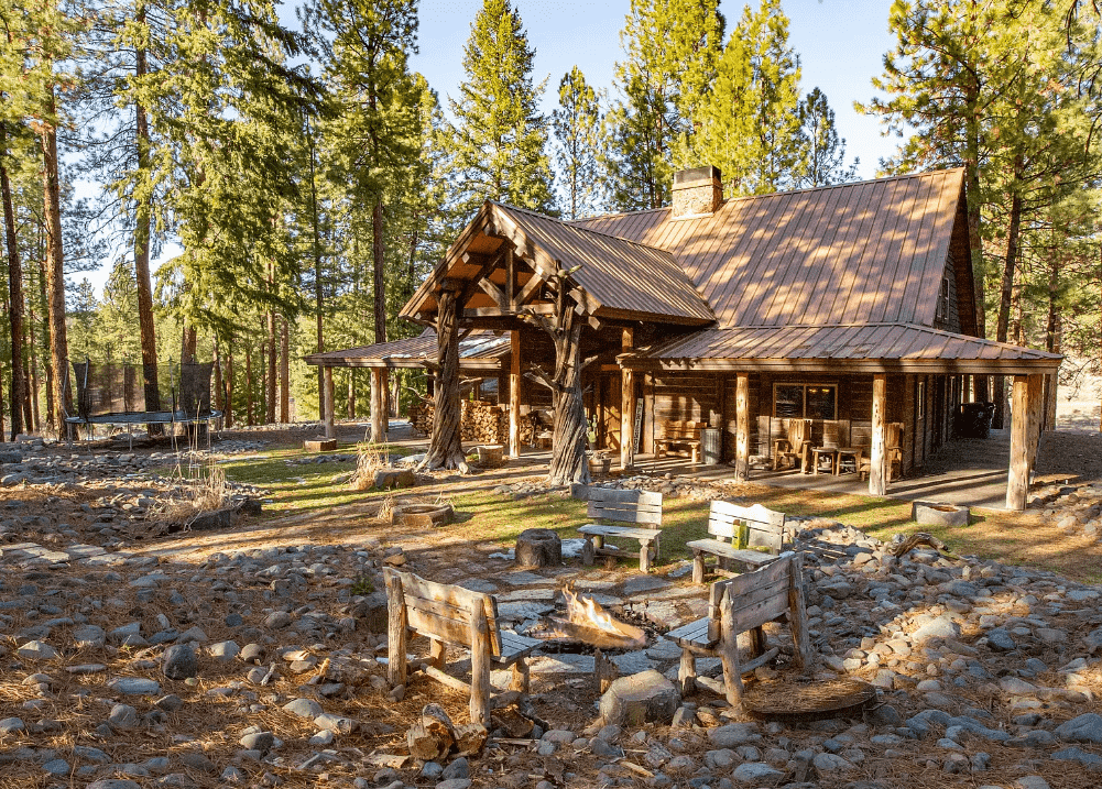 The Cabin at Old Wolf Creek Road