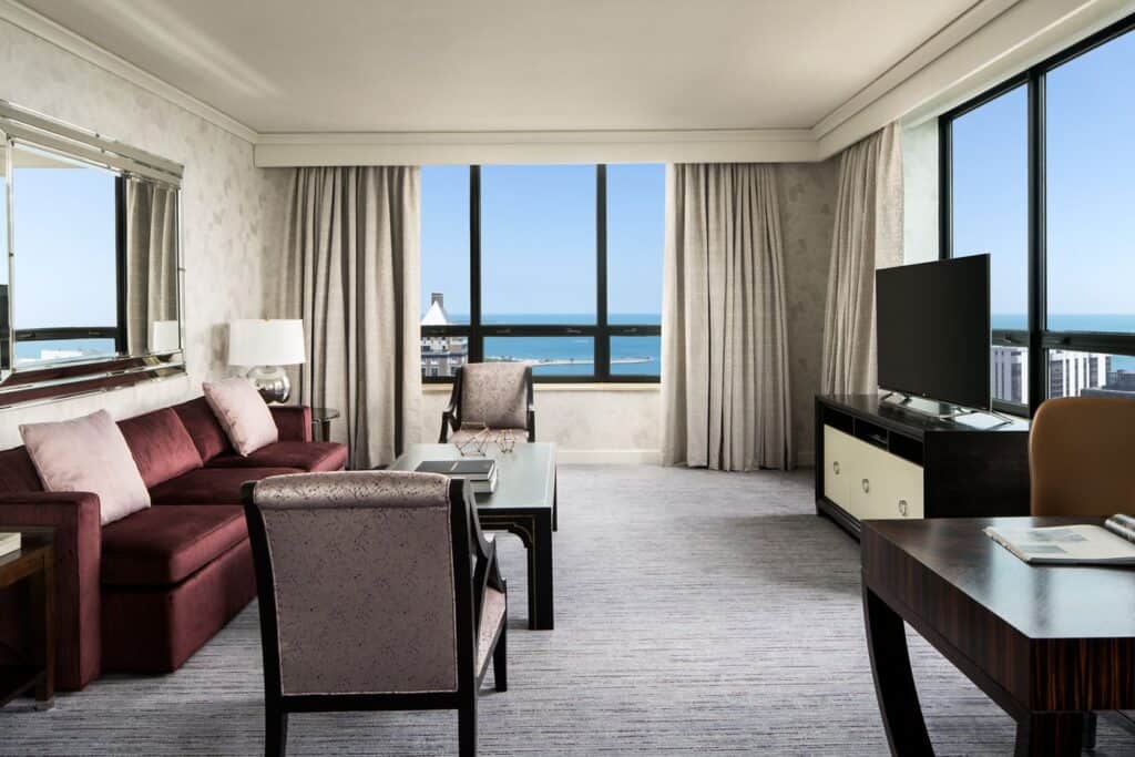 The Ritz-Carlton Chicago - Luxury Suites