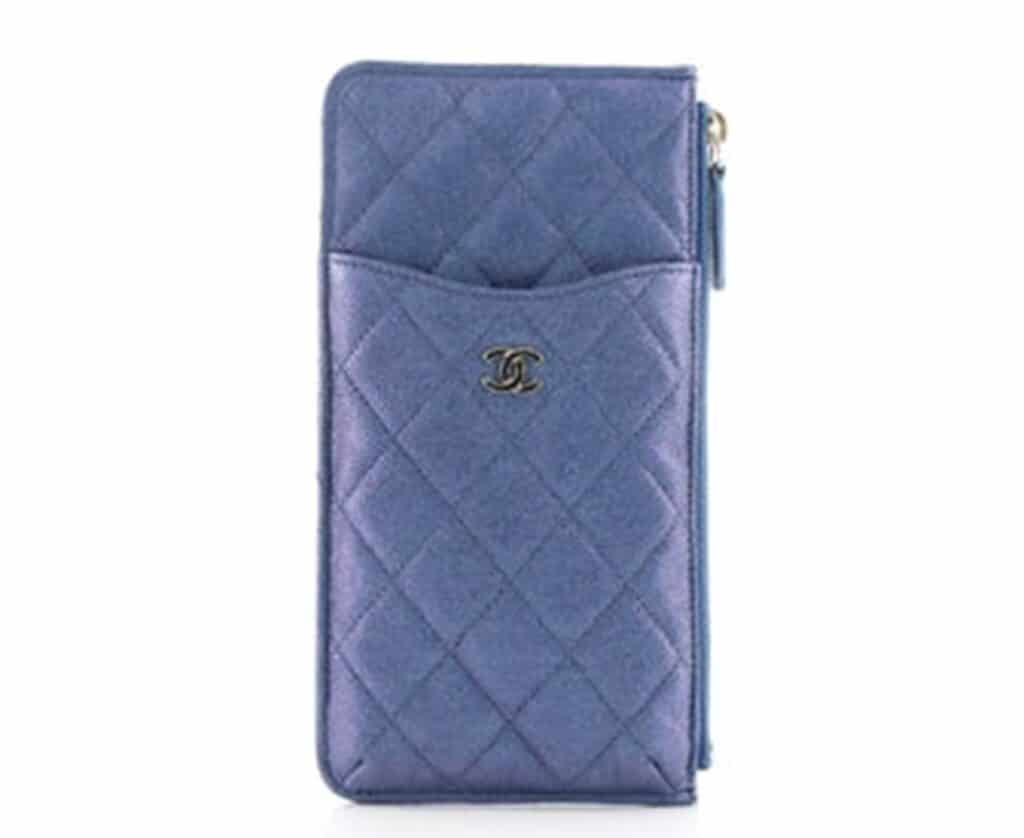 Classic Phone Case Pouch Quilted Iridescent Caviar