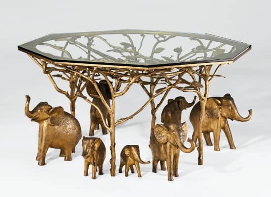 Troupeau D’Elephants Dans Les Arbres’ Table