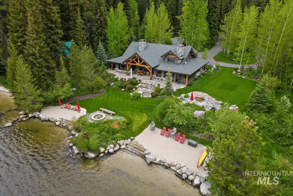 The Luxury Cabin at Payette Lake