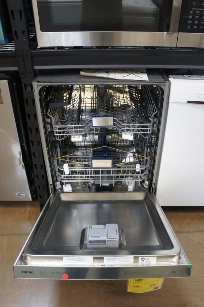 Viking VDWU324SS Top Control Built-In Dishwasher