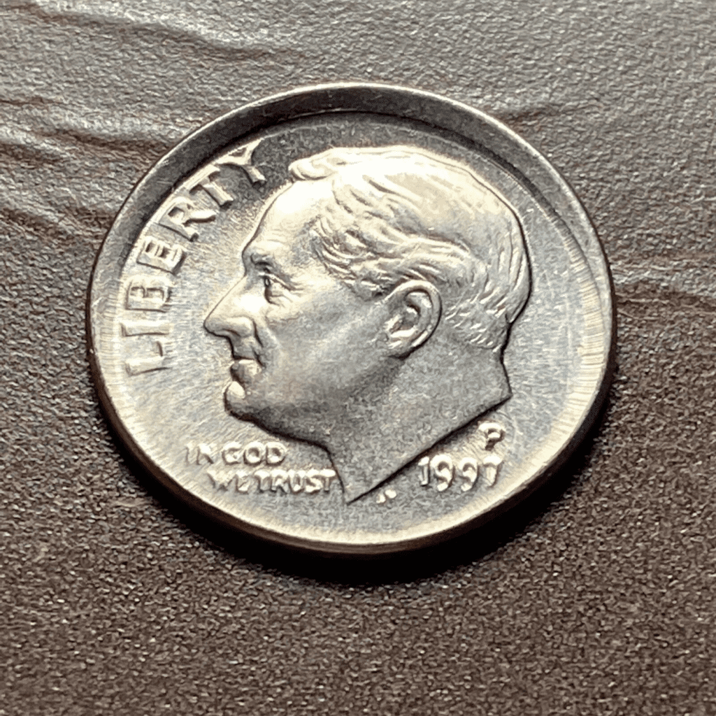 Off-center strike error in a 1997 dime