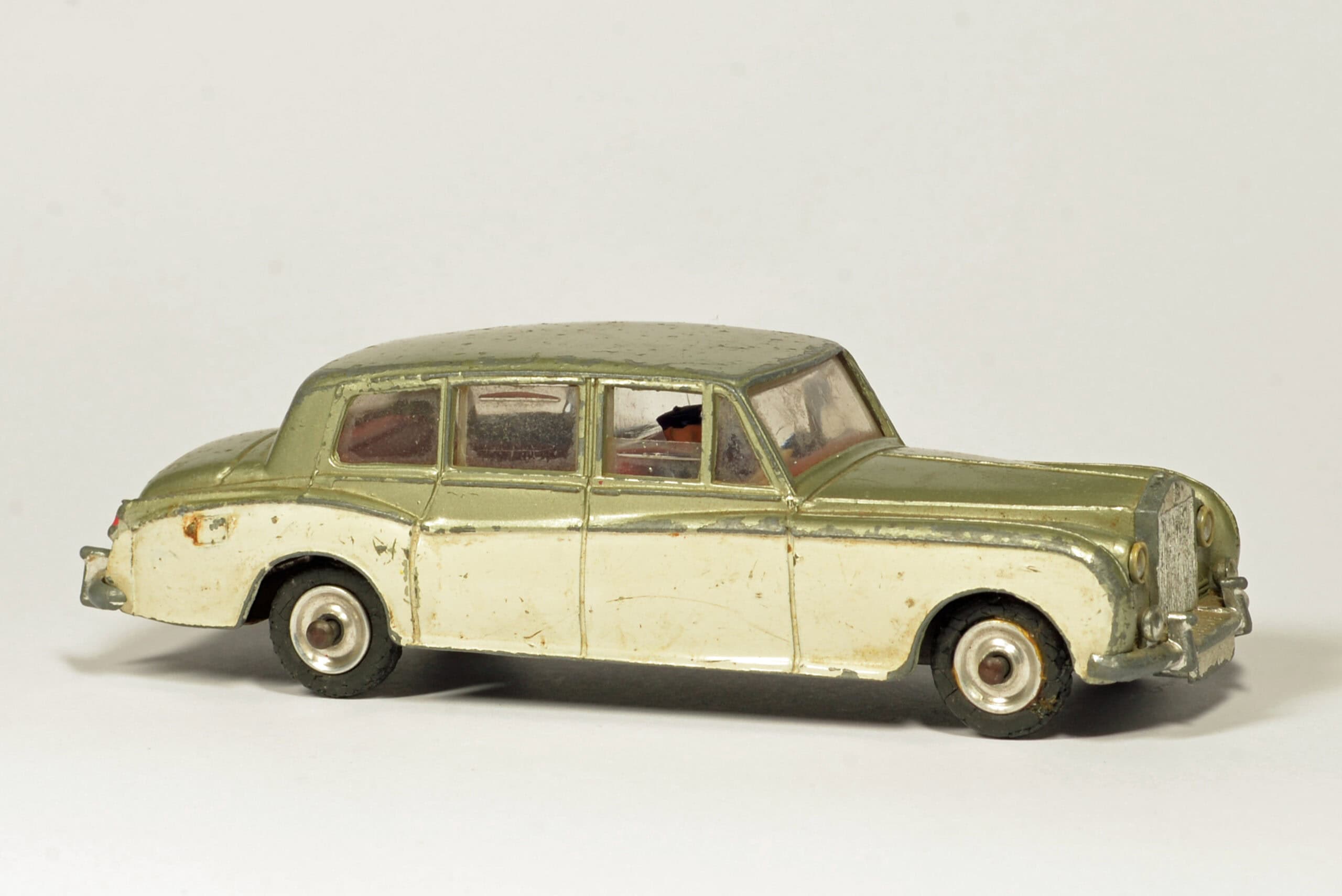 Dinky Toys No. 198 Rolls Royce Phantom V