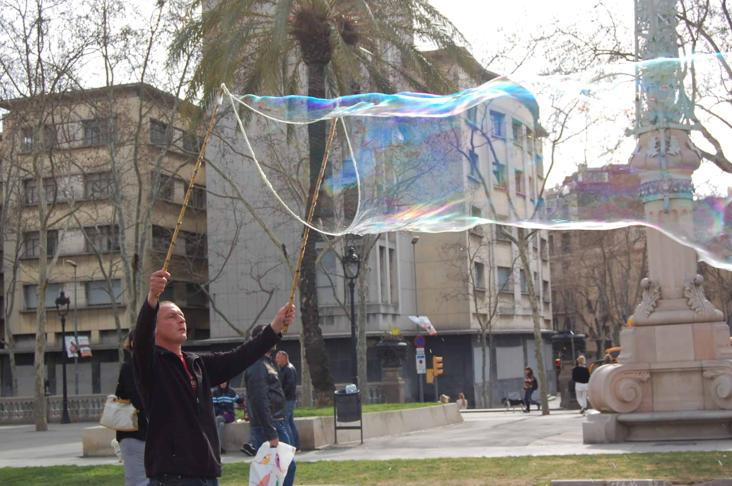 Soap Bubble Sculpting