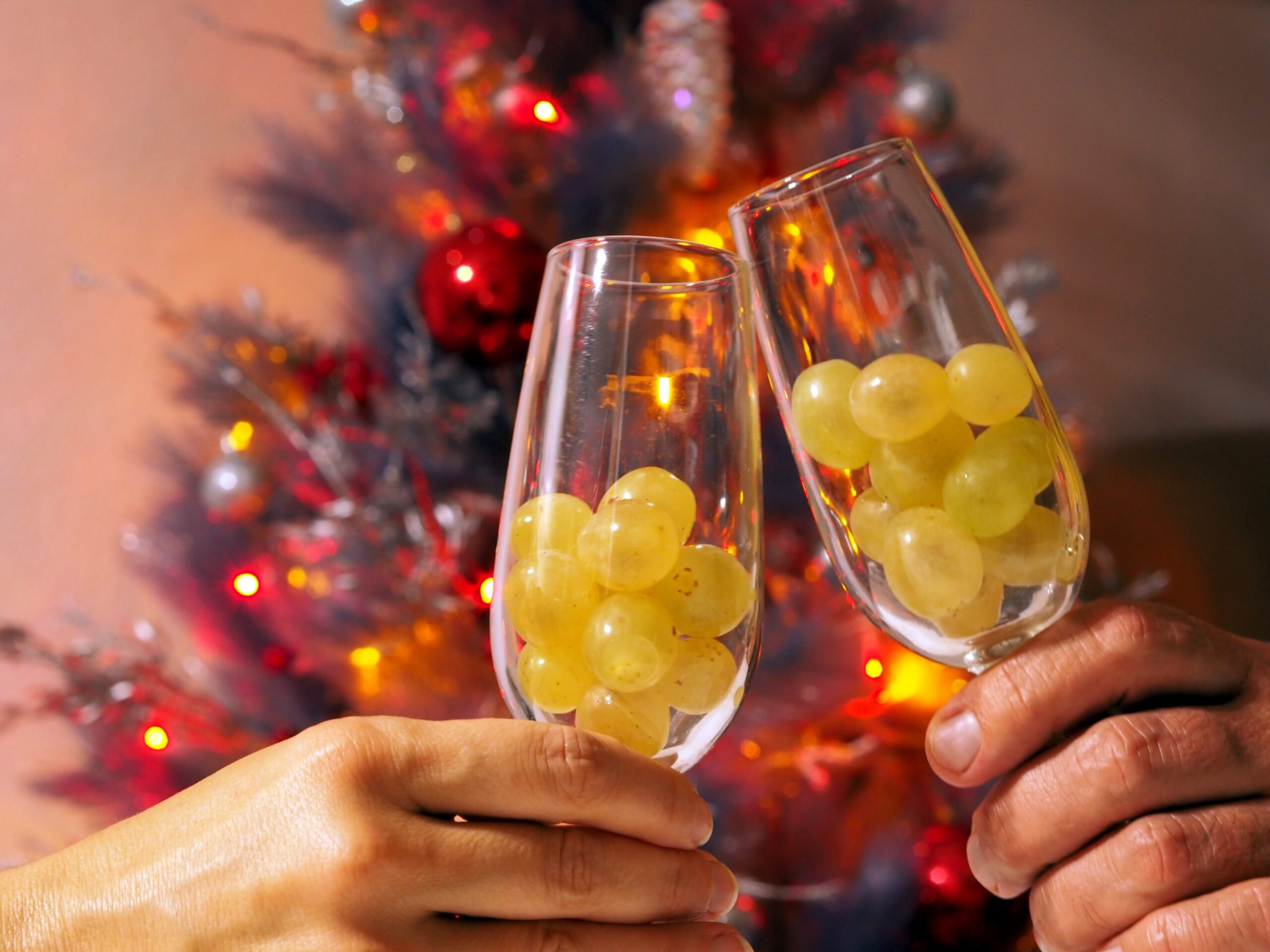 Eating Grapes on New Year’s Eve Brings Prosperity