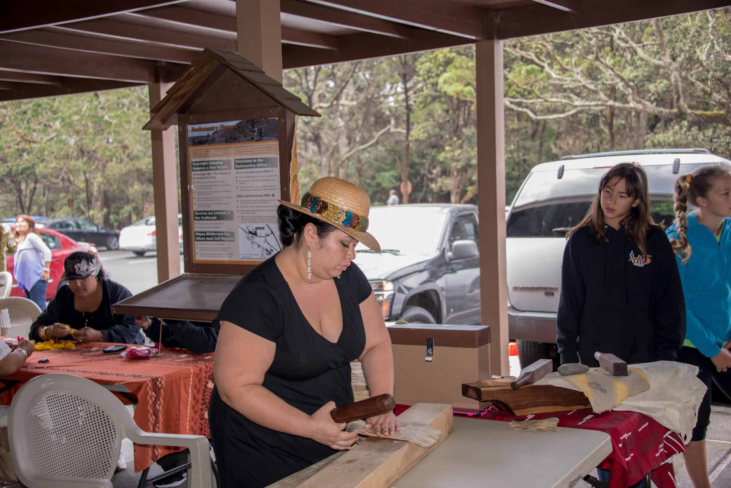 Hawaiian Kapa Making