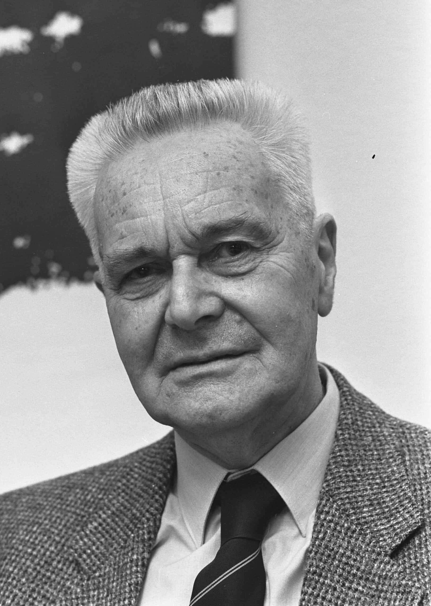 Jan Tinbergen