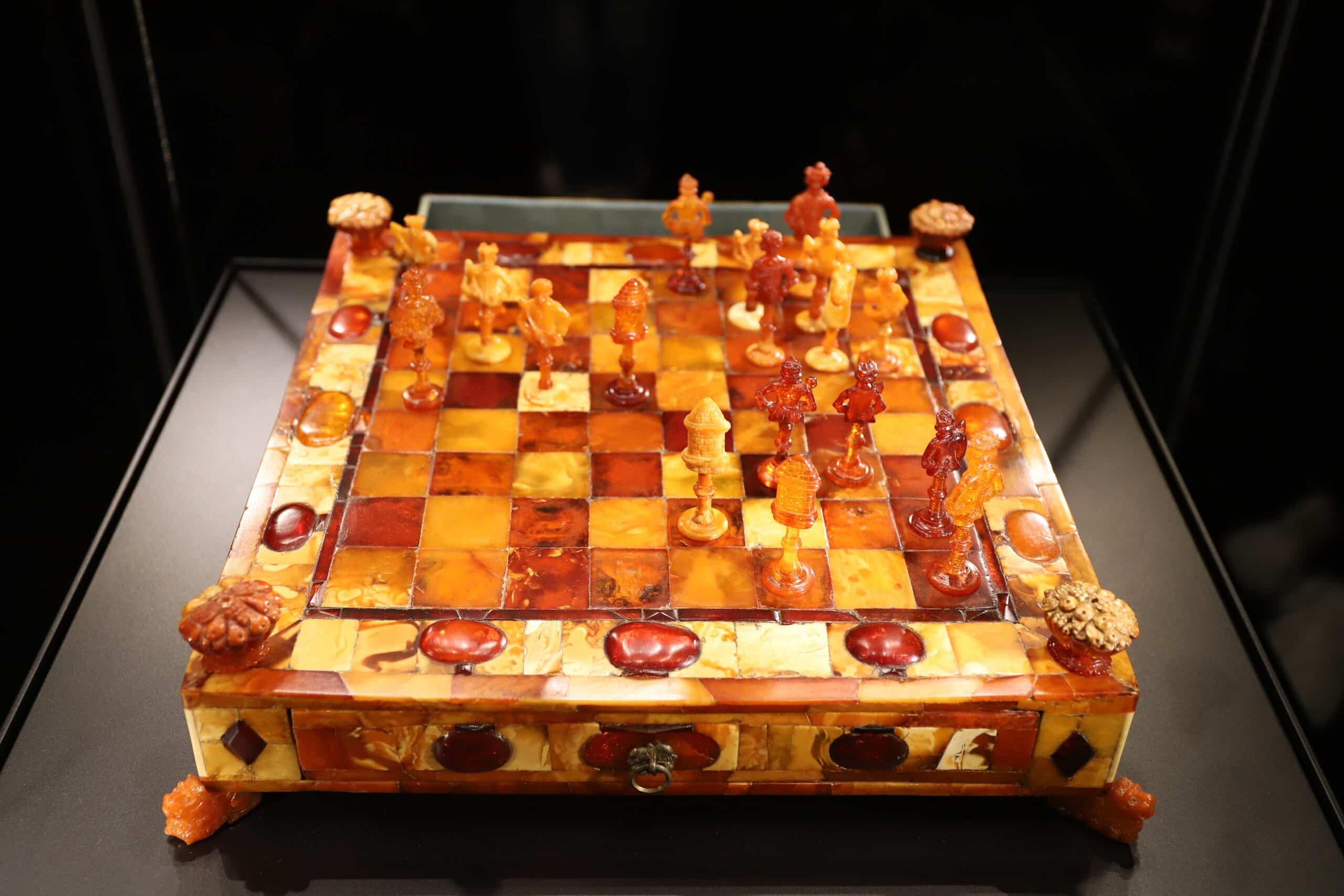 The Gdańsk Amber Chess Set