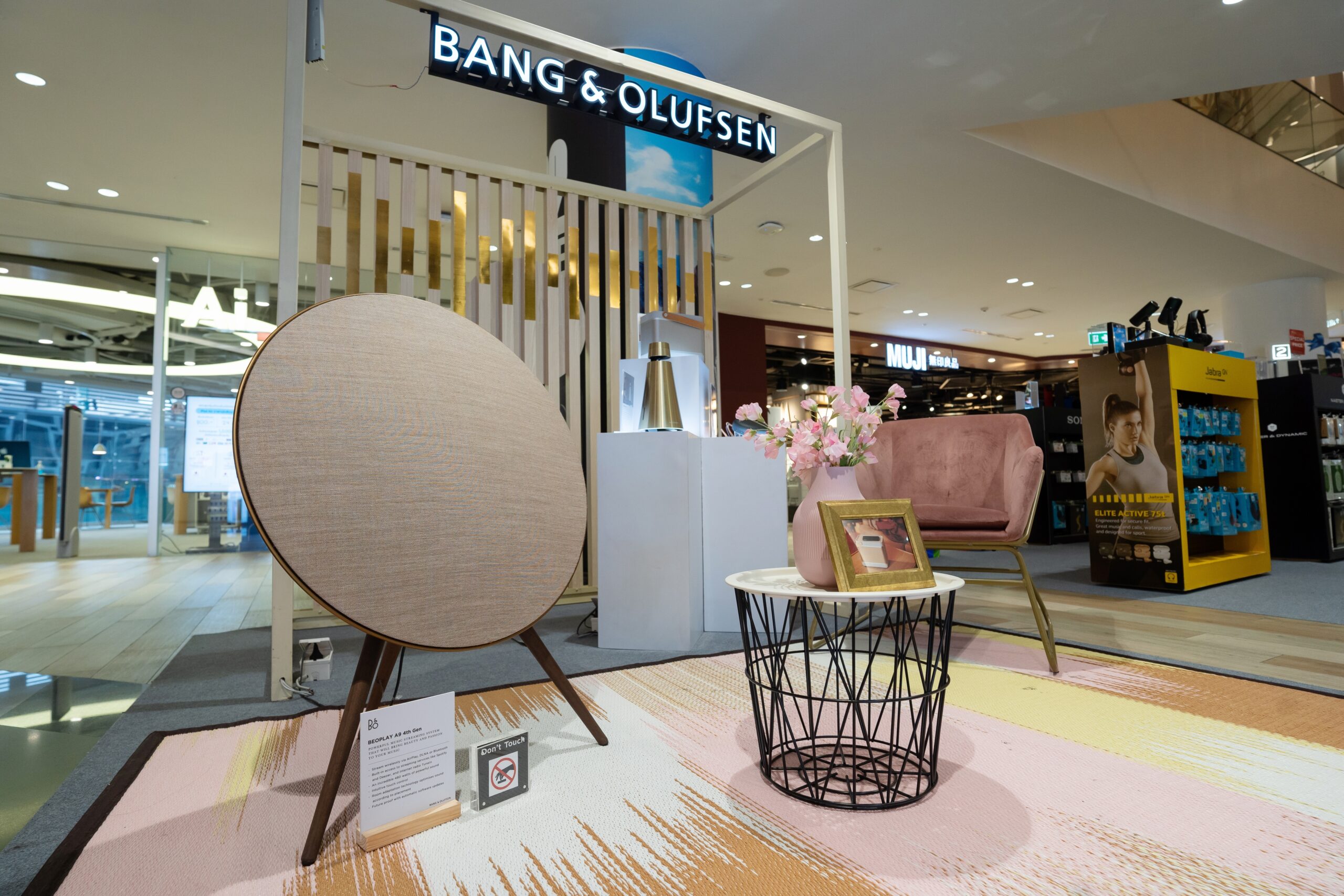 Bang & Olufsen