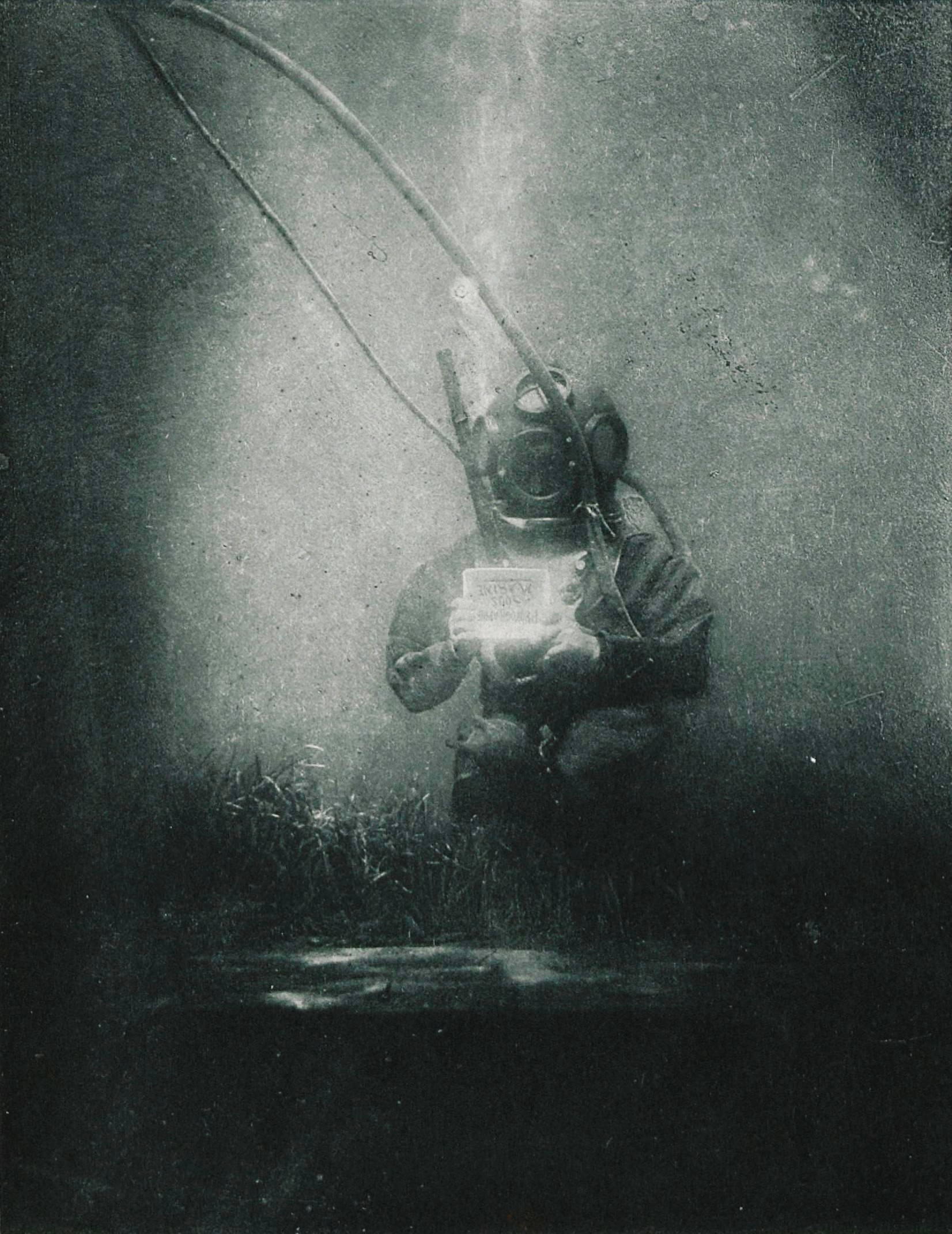 First Underwater Photograph (1899)