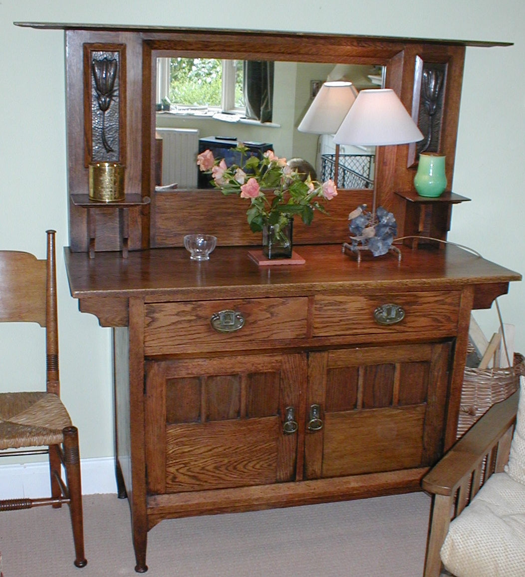 Harris Lebus Sideboard (Circa 1920-1940)