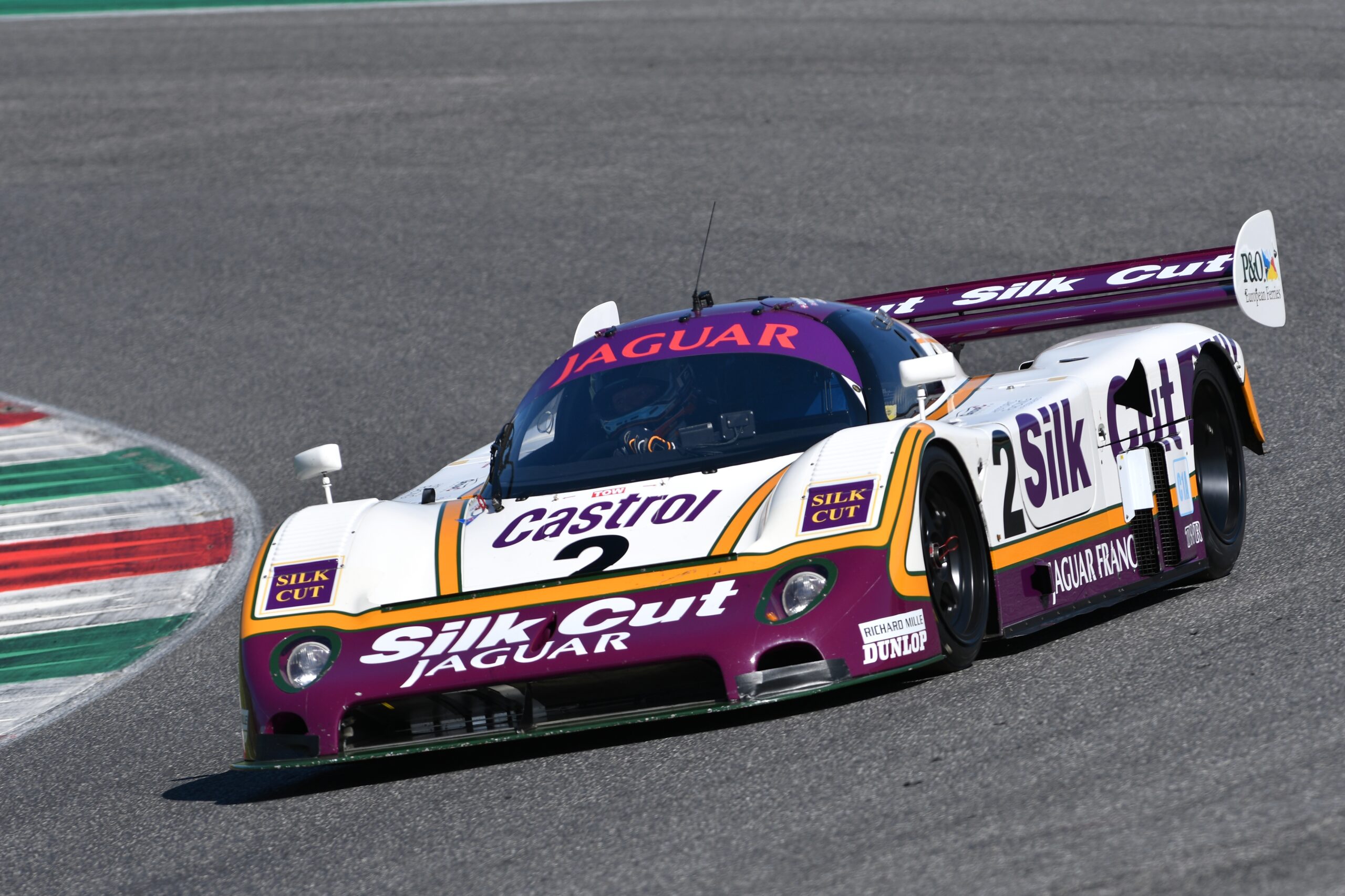 Jaguar XJR-9