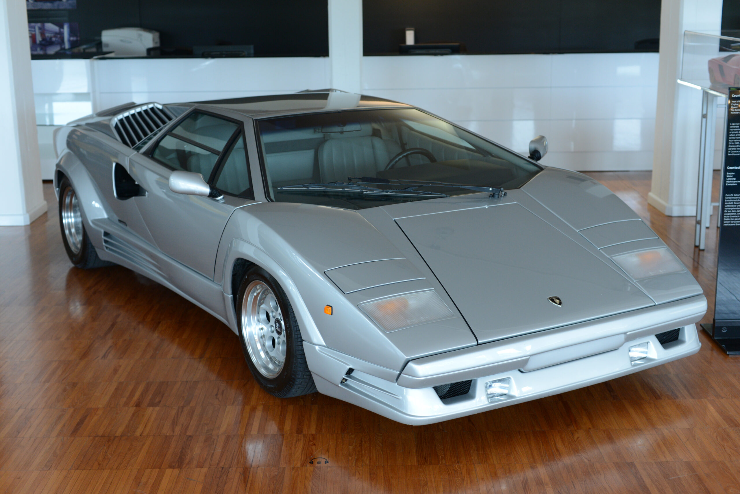 Lamborghini Countach 25th Anniversary Edition