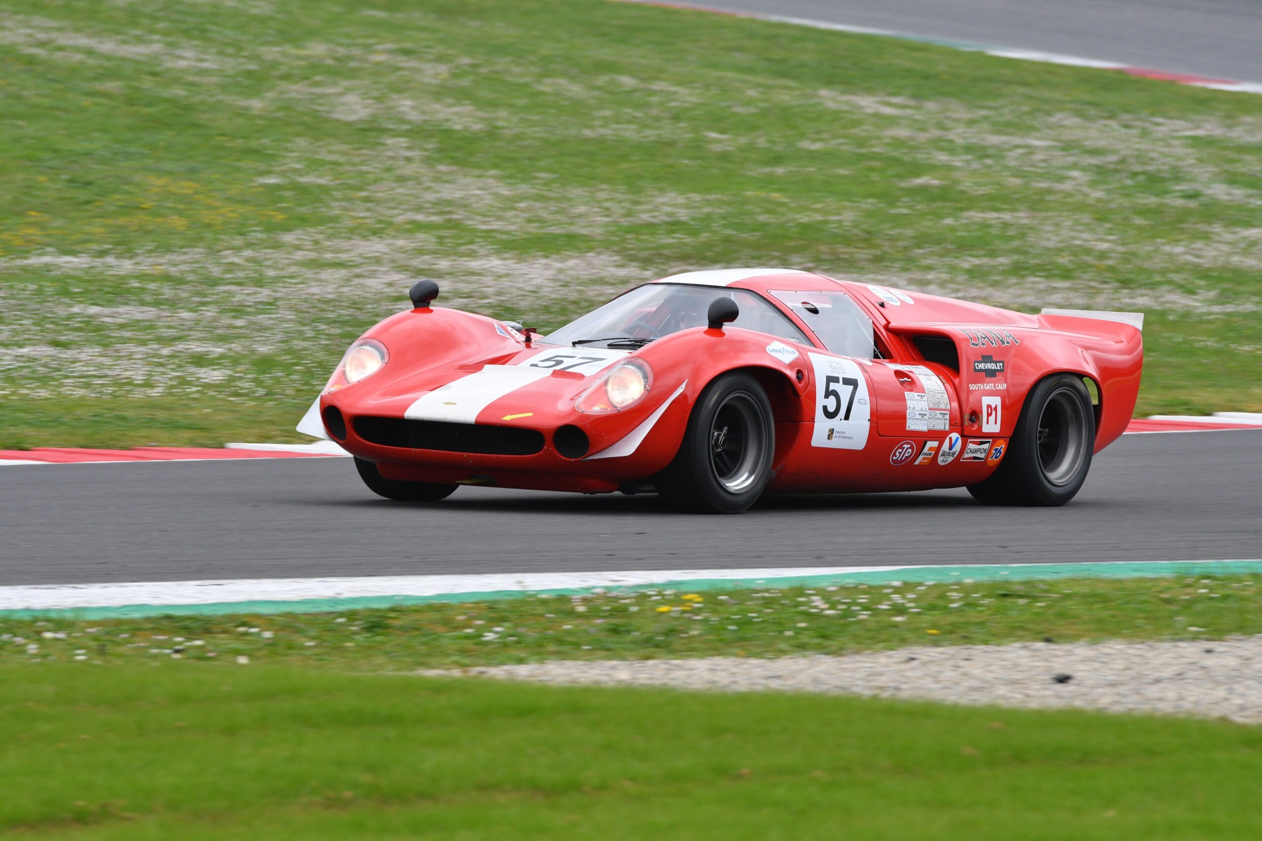 Lola T70