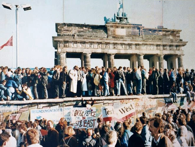 The Fall of the Berlin Wall (1989)