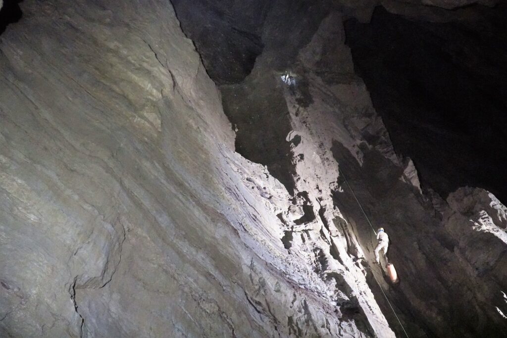 Veryovkina Cave, Georgia