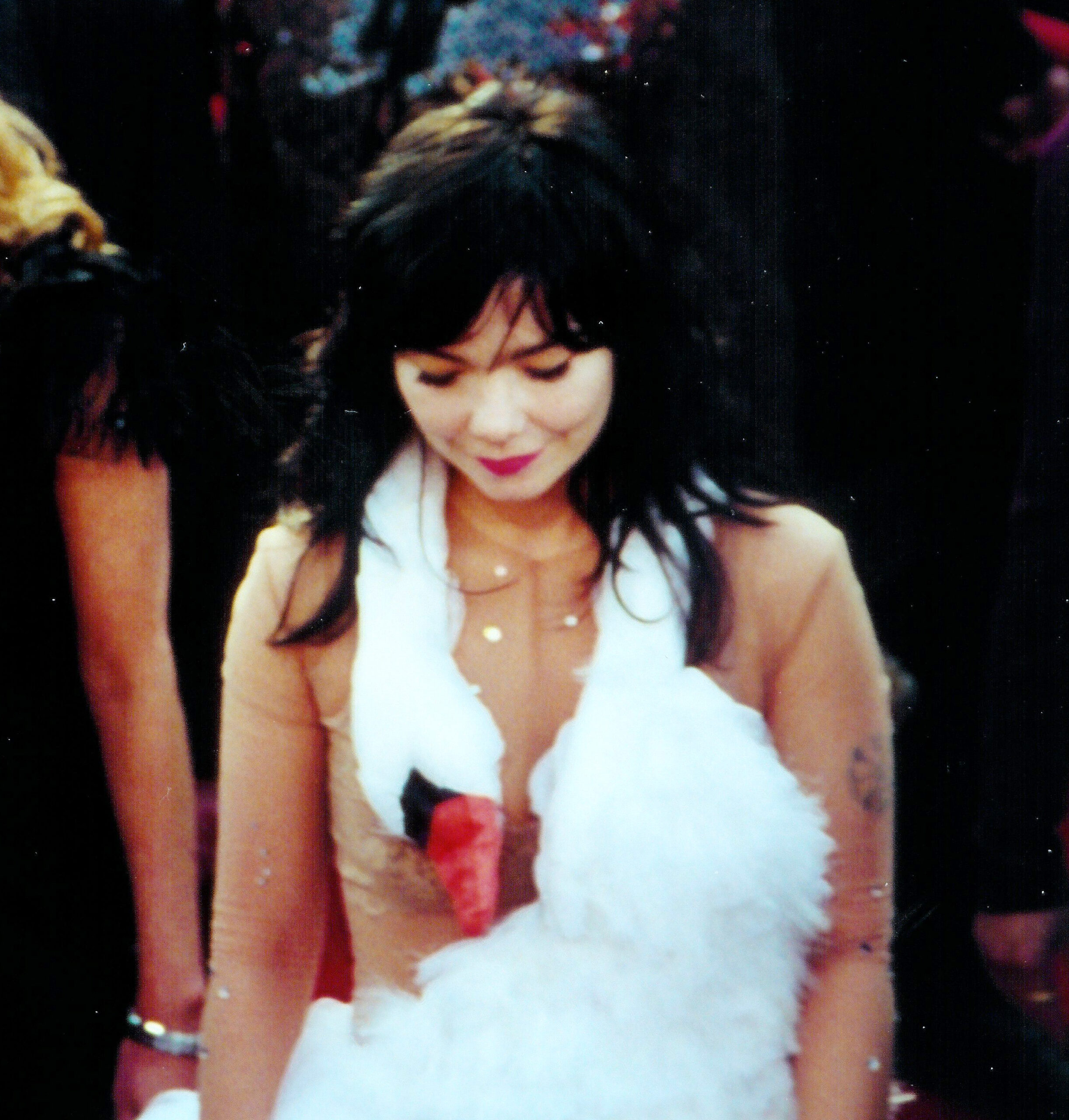 Björk’s Swan Dress from the 2001 Oscars