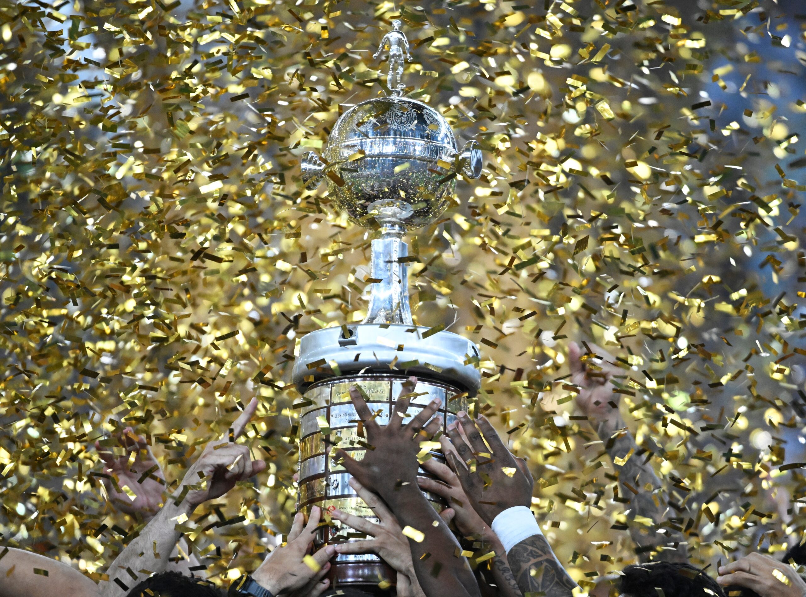 Copa Libertadores Trophy (South American football)