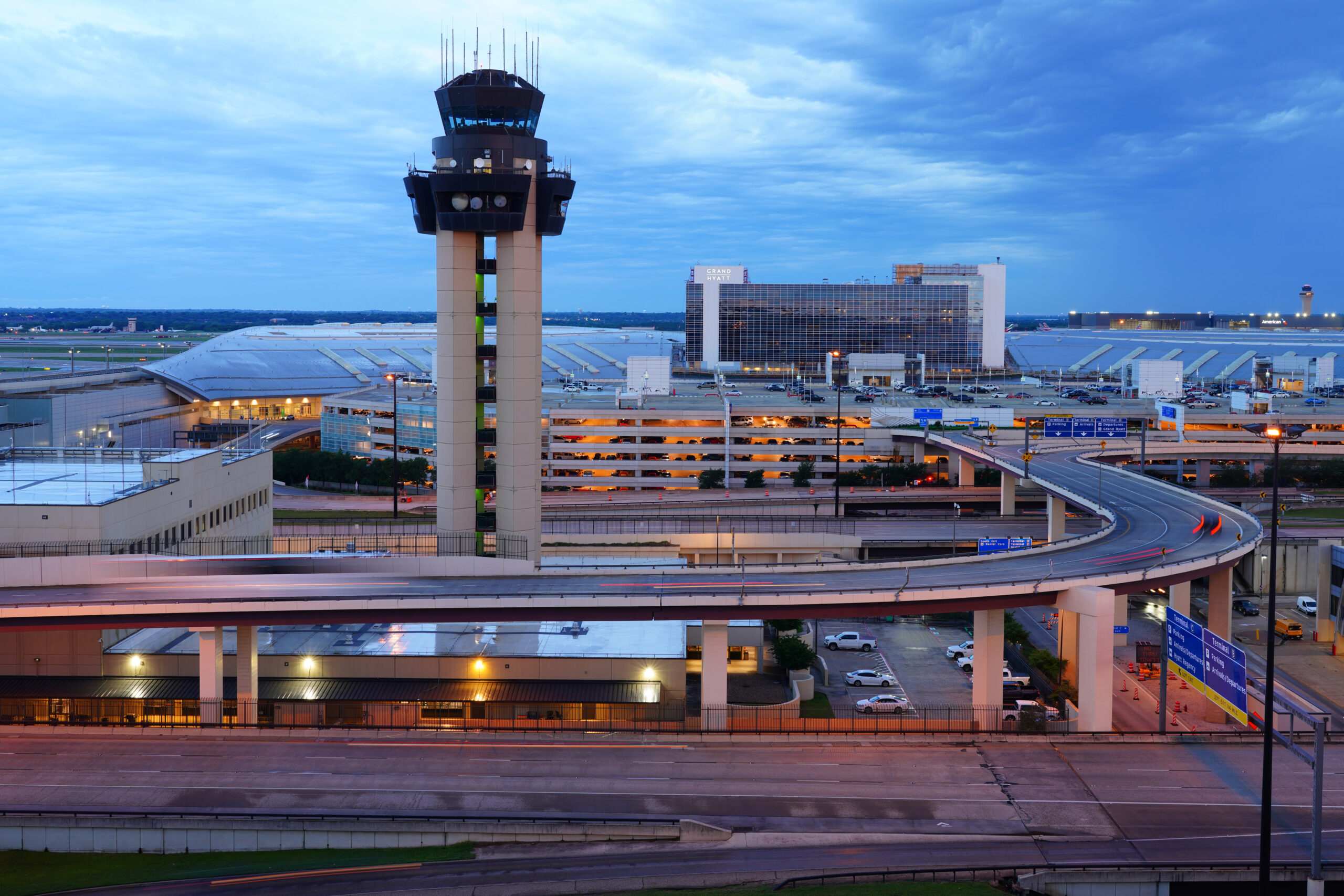 Dallas/Fort Worth International Airport (DFW)