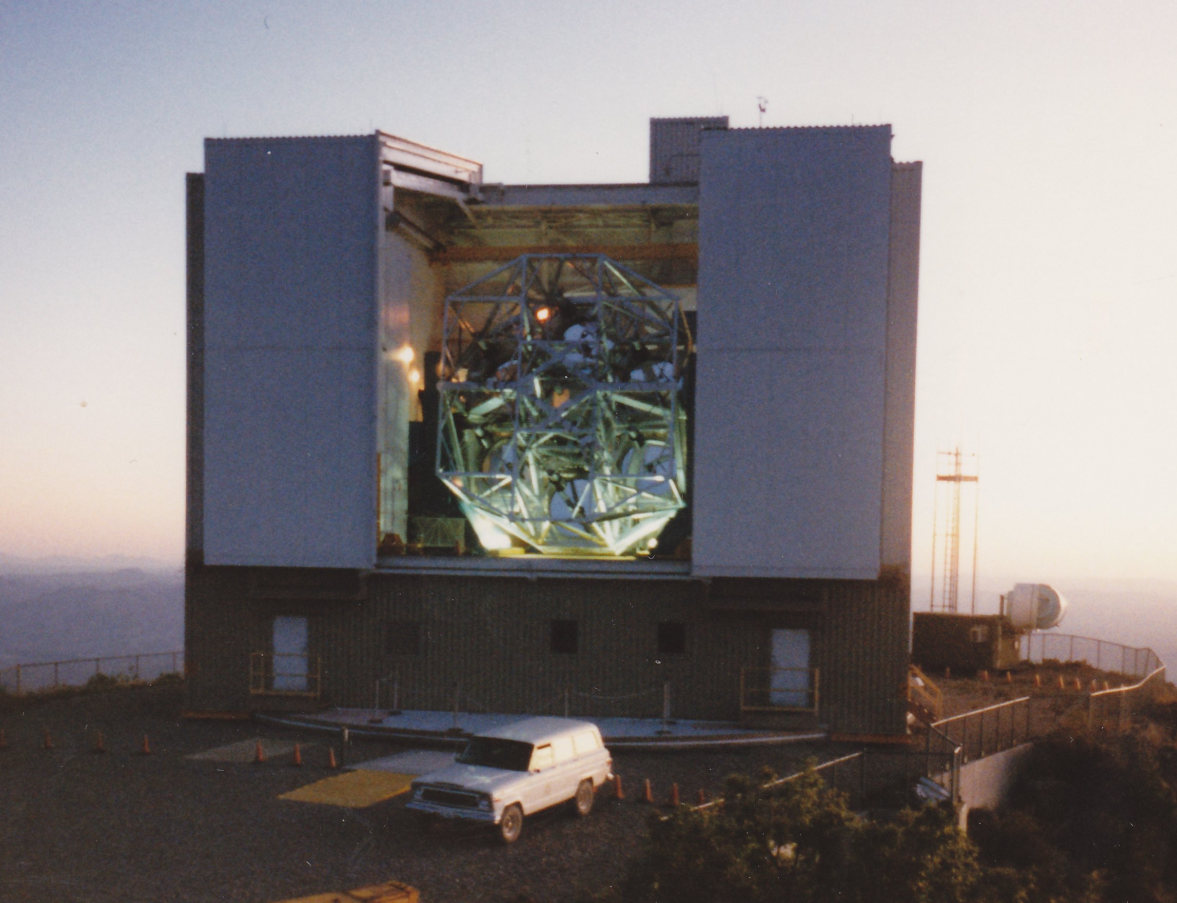 MMT Observatory (USA)