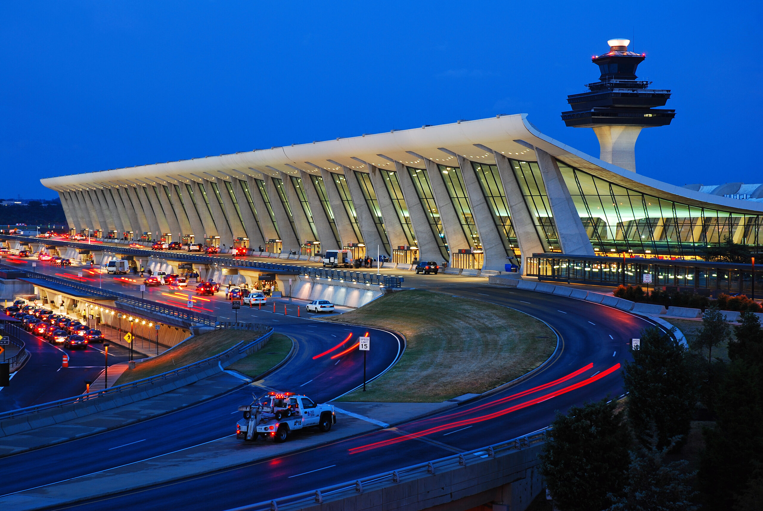 Washington Dulles International Airport (IAD)