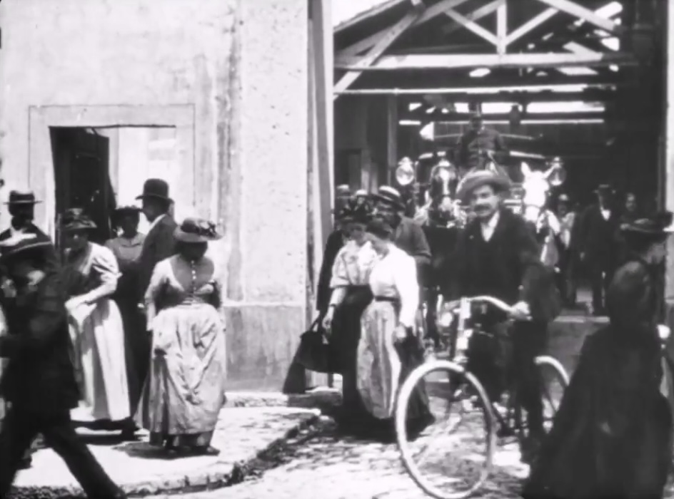 Workers Leaving the Lumière Factory (1895)