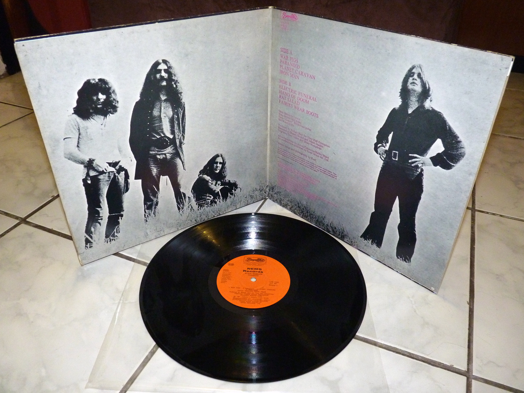 Black Sabbath – Paranoid