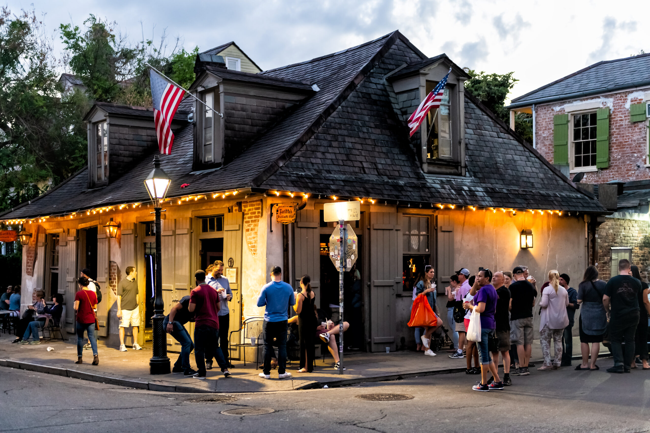 Lafitte's Blacksmith Shop Bar – New Orleans, Louisiana, USA