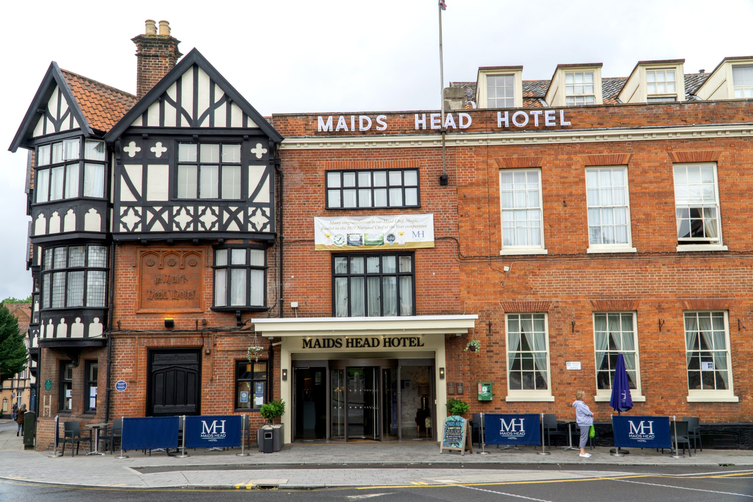 Maids Head Hotel, England (1090 AD)