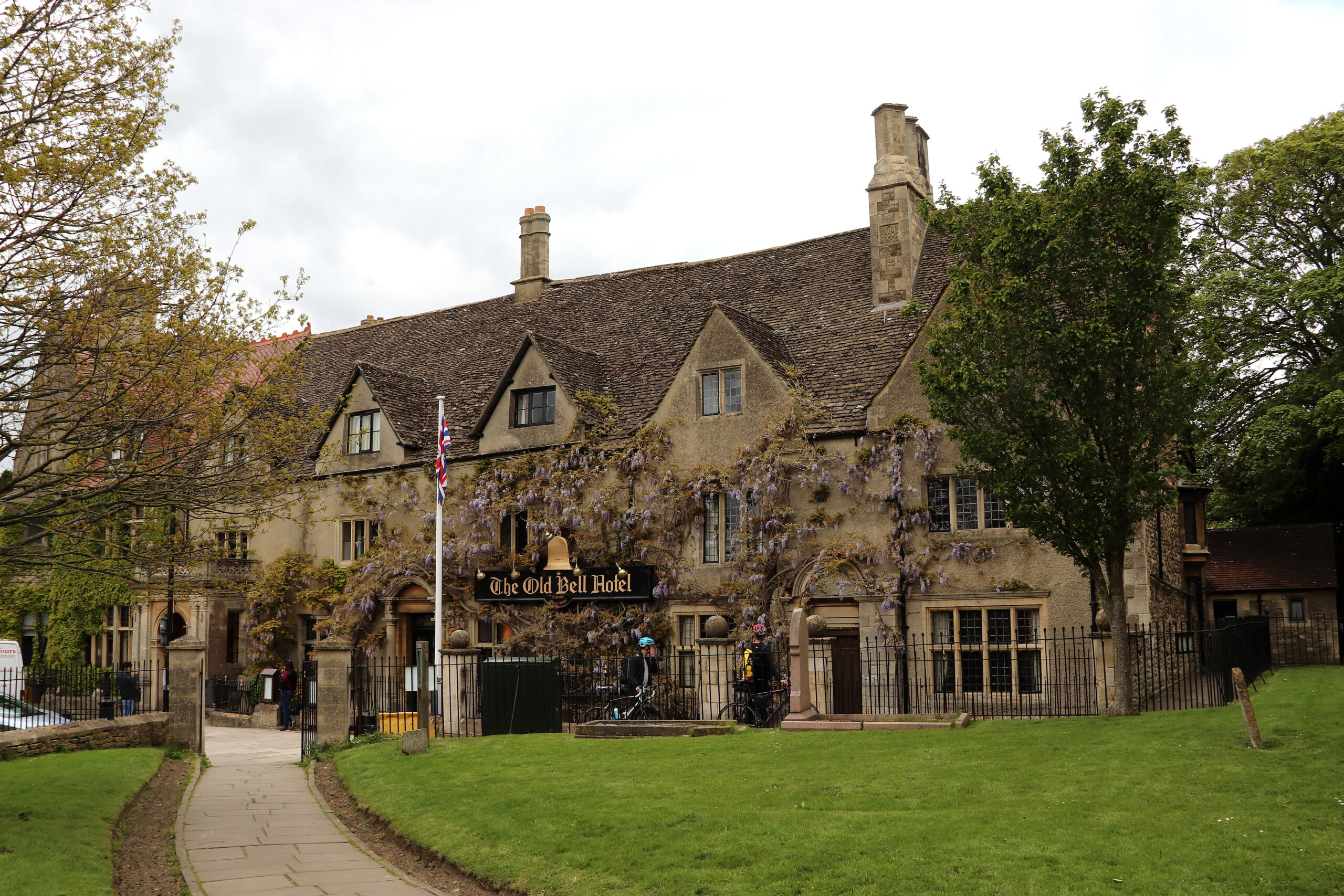 Old Bell Hotel, England (1220 AD)